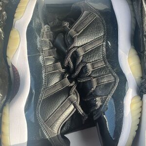 Jordan retro 11s